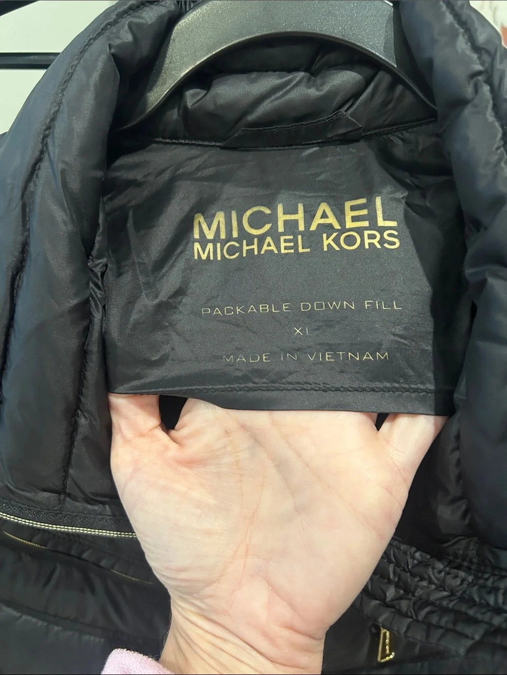 Michael Kors Women’s Black Quilted Puffer Jacket with Gold Hardware Size XL